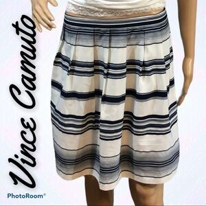 Vince CAMUTO white& blue striped pleated skirt